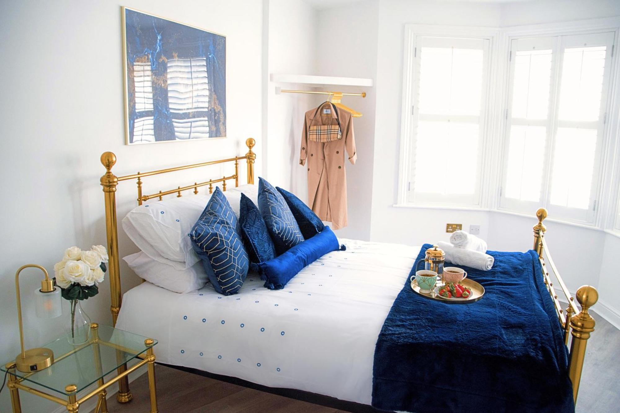 Modern Town Centre Flat - Free Shared Parking, King Size Bed, 5 Minutes Walk To Beach Борнмут Экстерьер фото