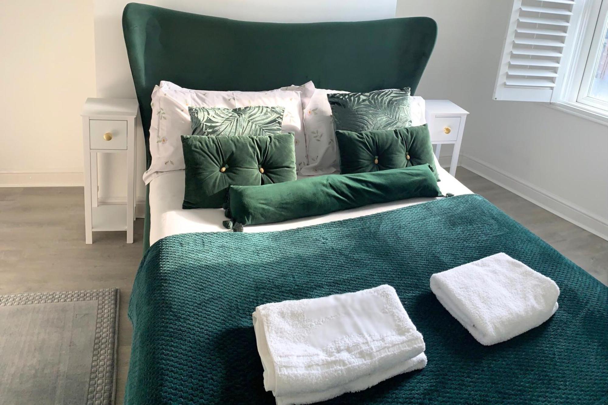 Modern Town Centre Flat - Free Shared Parking, King Size Bed, 5 Minutes Walk To Beach Борнмут Экстерьер фото